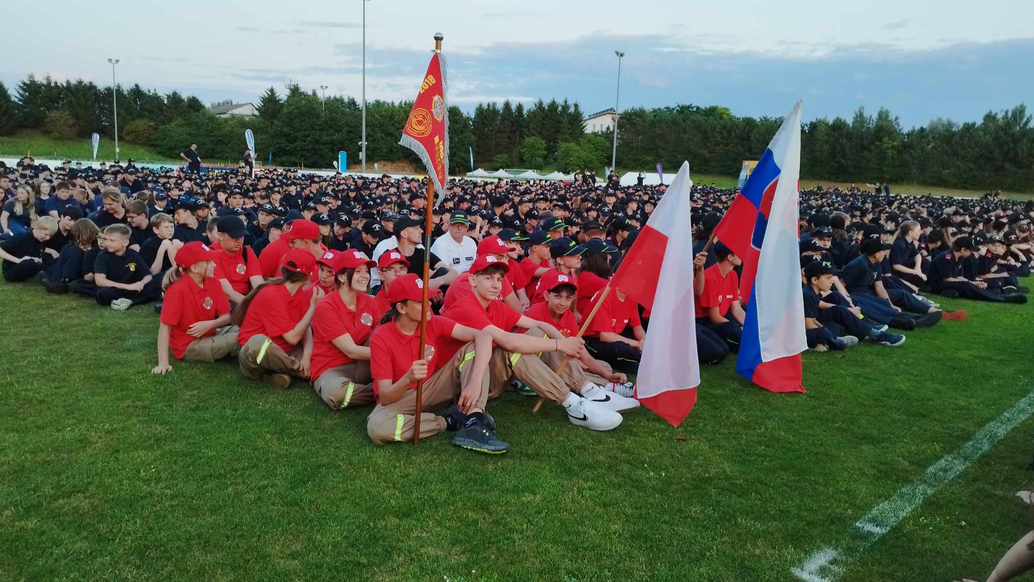 Młodzi strażacy z Ruszowa reprezentują Polskę na międzynarodowym obozie strażackim w Winklarn (Austria)