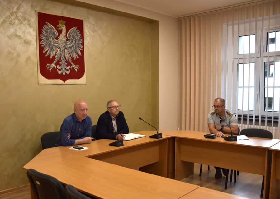 Bezpieczeństwo na Granicy: Działania służb i przedłużenie kontroli do 4 października 2025